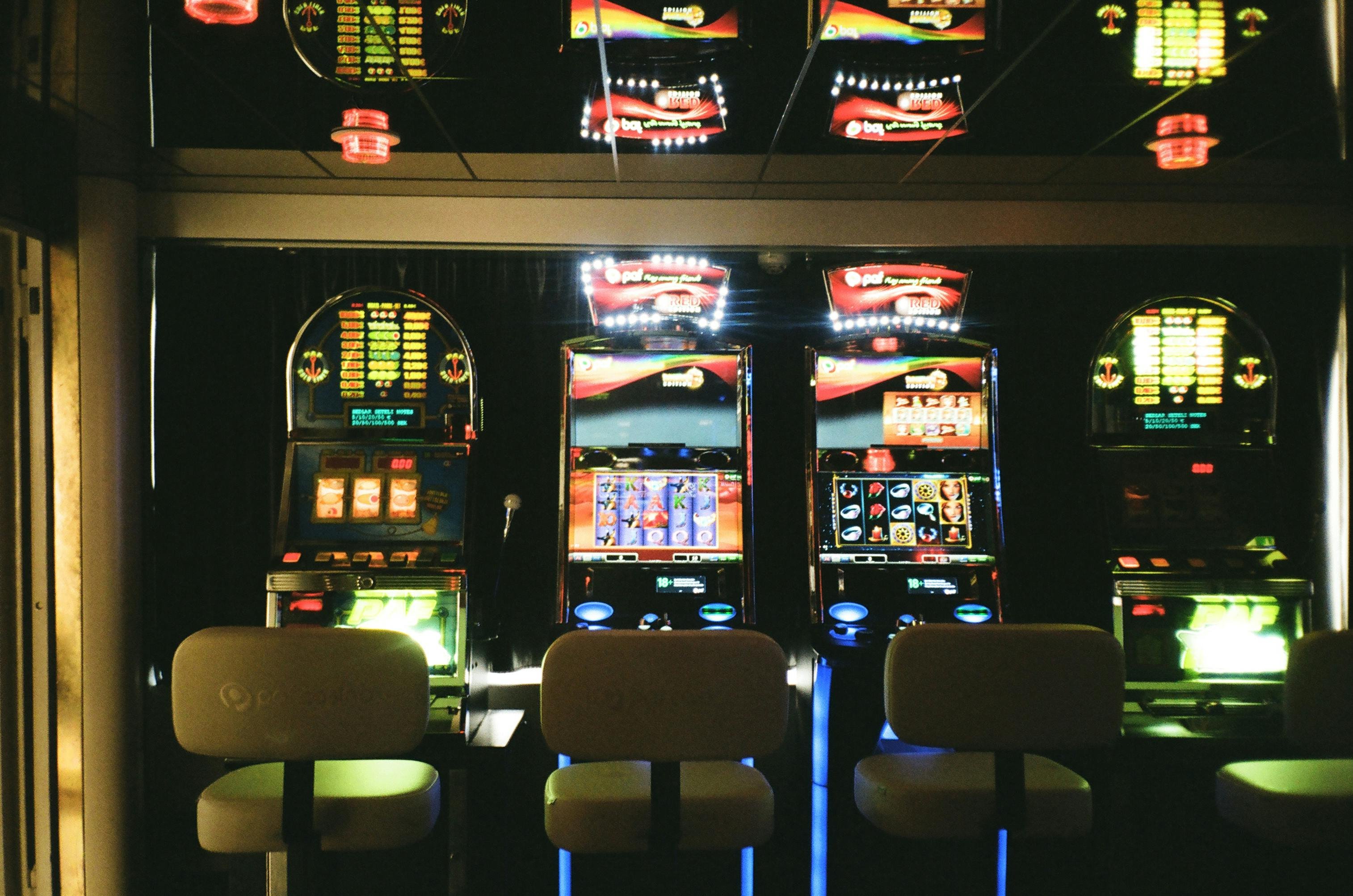 Filipino player accessing em777 casino games on mobile phone